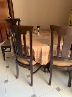 Dinning Table/ wooden brown colour  round dinning table with  chairs