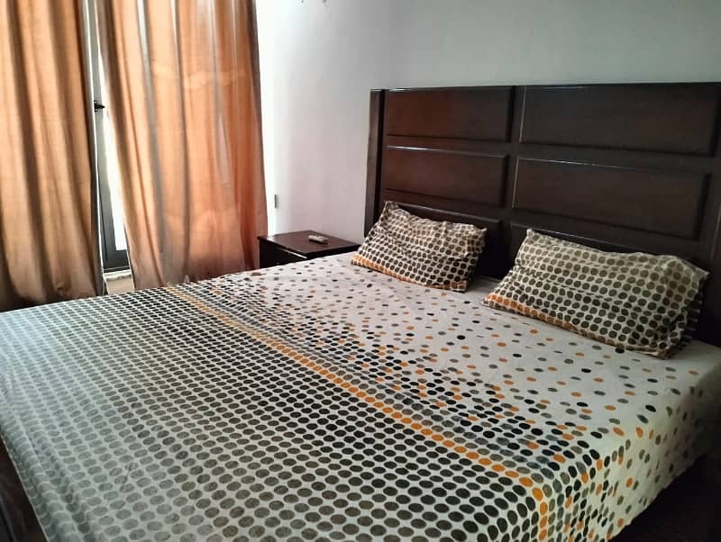 2 bedroom apartment available for sale invstar rate good location main Boulevard corner 16