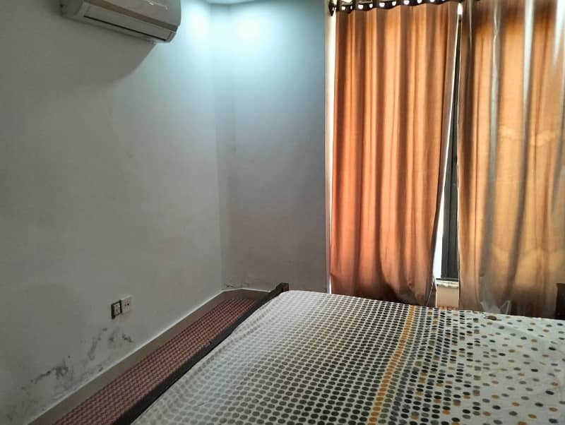 2 bedroom apartment available for sale invstar rate good location main Boulevard corner 17