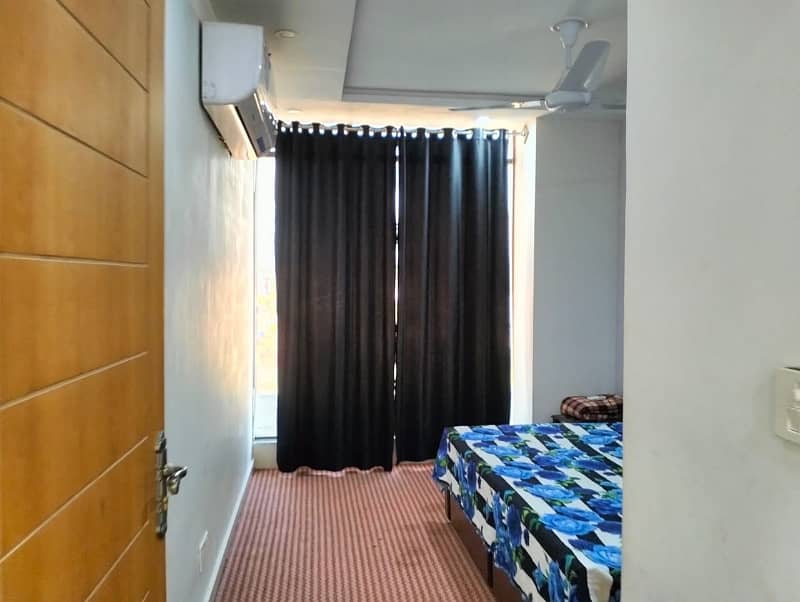 2 bedroom apartment available for sale invstar rate good location main Boulevard corner 19