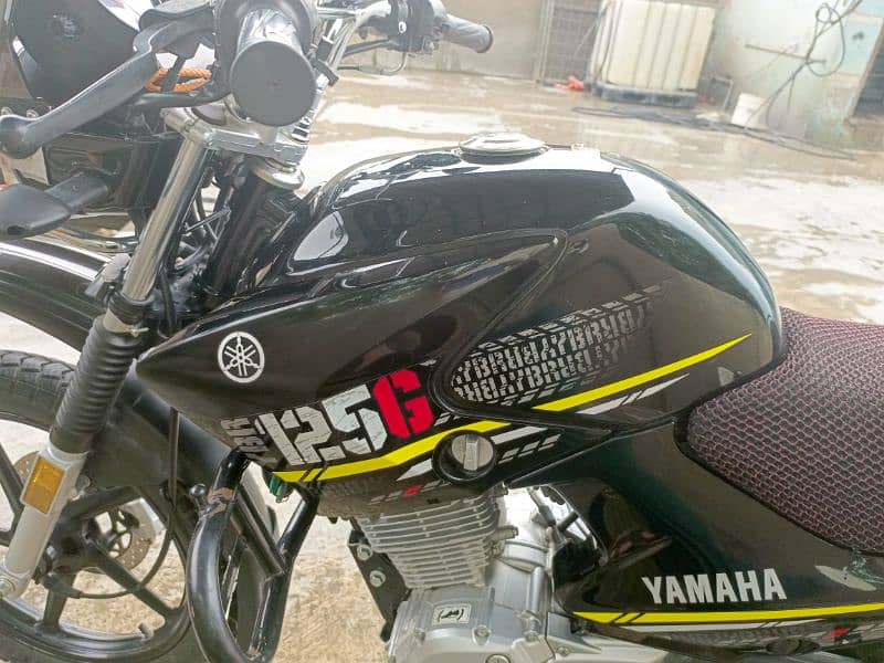 Yamaha YBRg 125 Black With Low Mileage 2