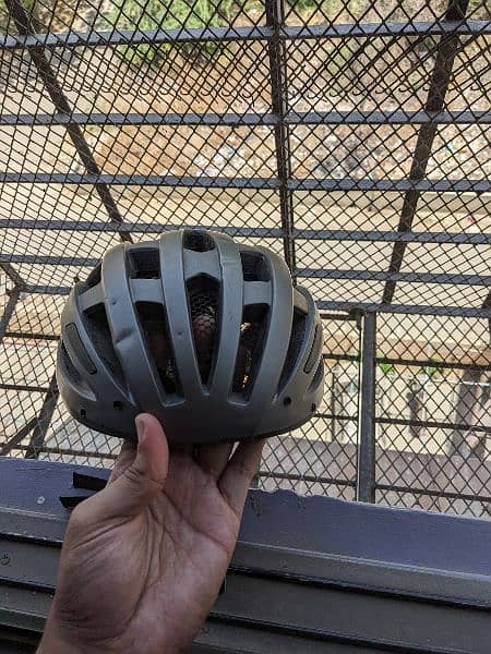 light weight cycling Helmet for Adults - used - size medium 1