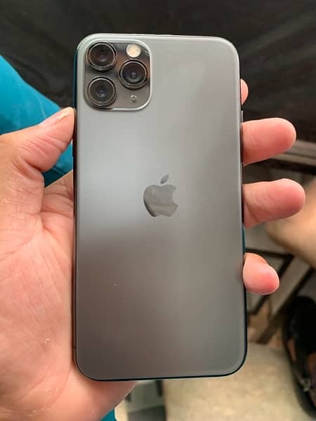 Aoa I’m selling my Mbl iPhone 11pro duel sim pta proved 0