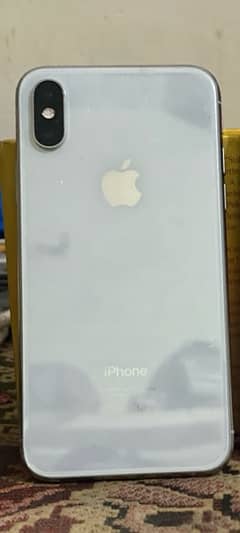 iphone xs 256 condition 10 x 10 iCloud lo’’ck