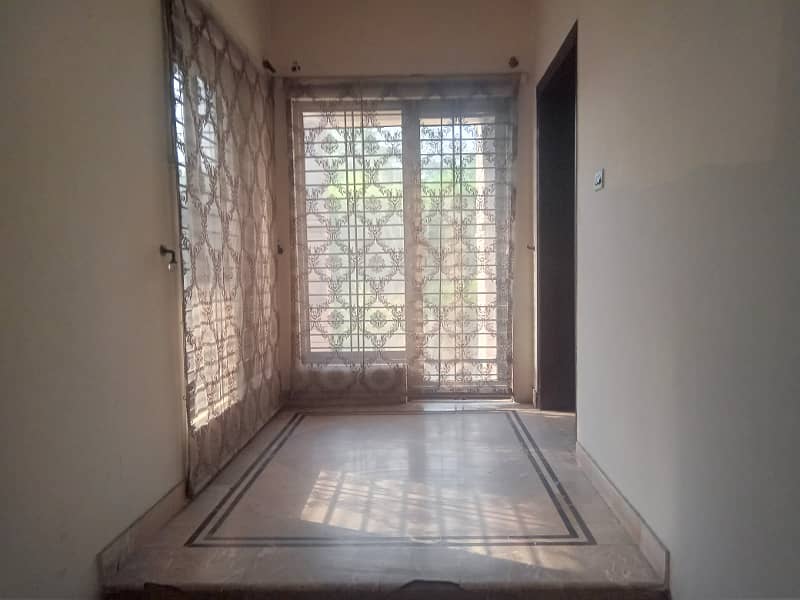 1.5 kanal 6 bedroom ideal for silent office in model town for rent 18