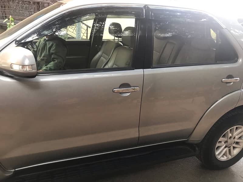 Toyota Fortuner 2013 5