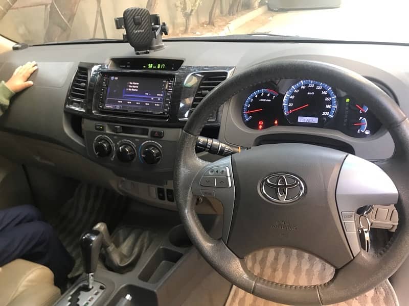 Toyota Fortuner 2013 13