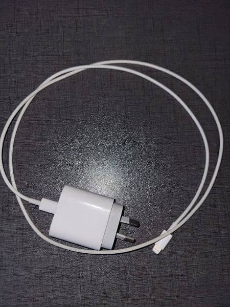 Iphone C to iOS charger 1