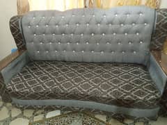5 Seater almost new sofa set
