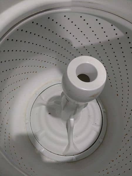 Whirlpool automatic washing machine 3