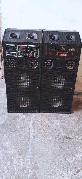 Extreme Branded Sound System. . Condition 9/0 use in one hand . . . 5