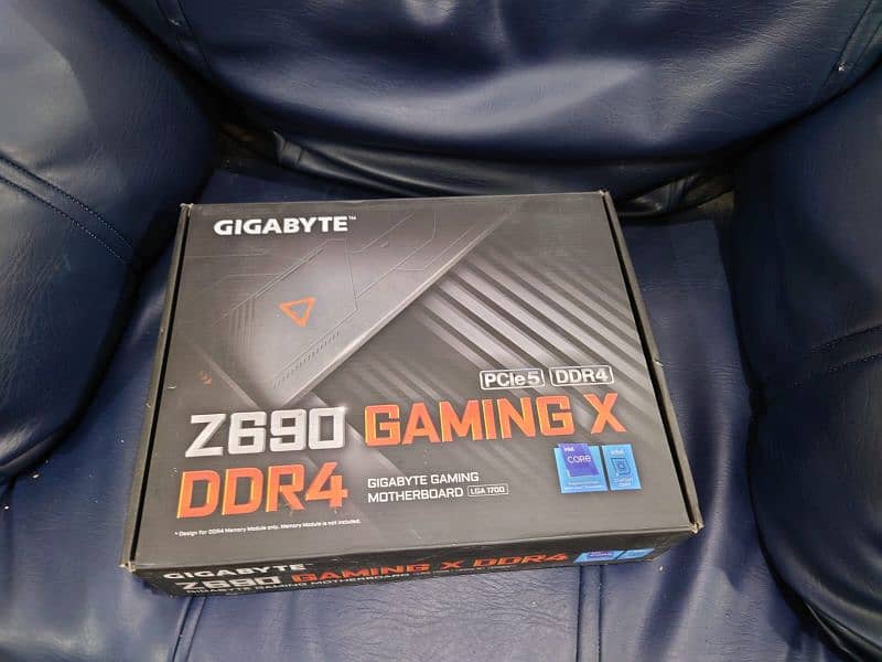Gigabyte Z690 Gaming X & Corsair 32gb 3200mhz ddr4 RGB 0