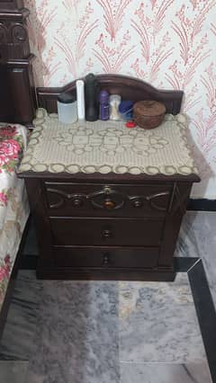 Double bed with mattres/side Drawers and dressing Table