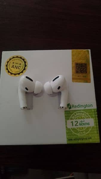 airpods pro new condition 1