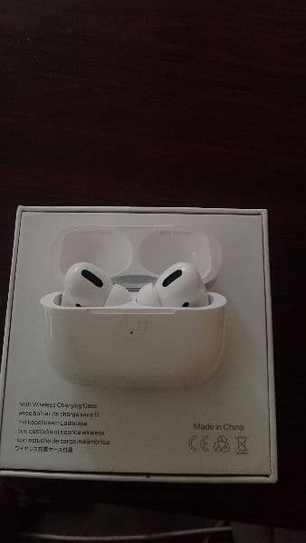 airpods pro new condition 4