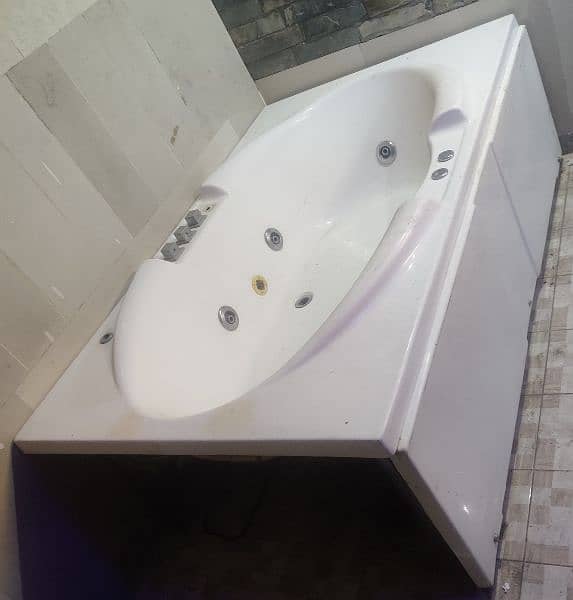 Jacuzzi almost new 1