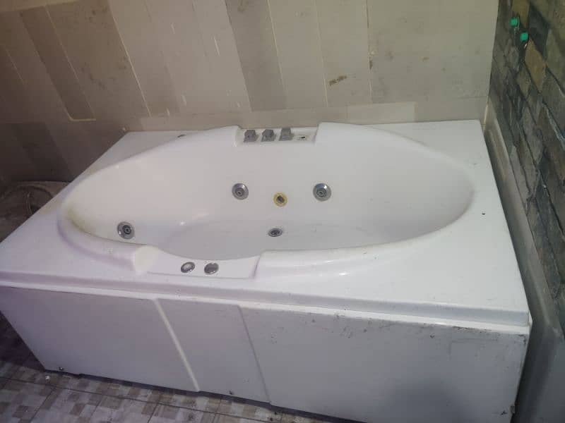 Jacuzzi almost new 2