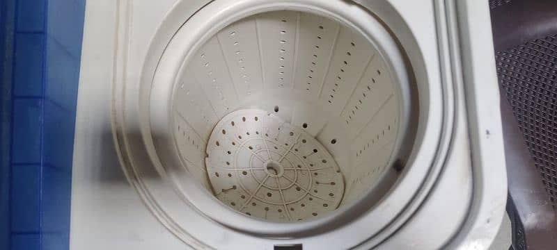 BOSS washer & Dryer 2in1 Machine 0