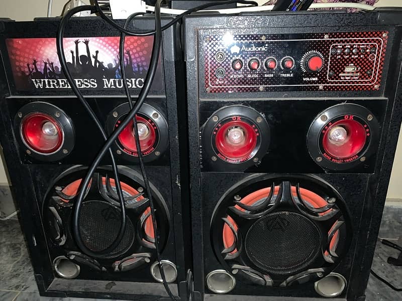 classic bt185 with wireless stereo 0