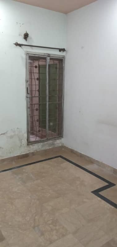 2.5 marla house lower portion available for rent in zafar colony lahore 8