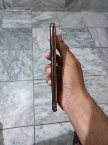 Iphone XS in Original Condition PTA Proved 4