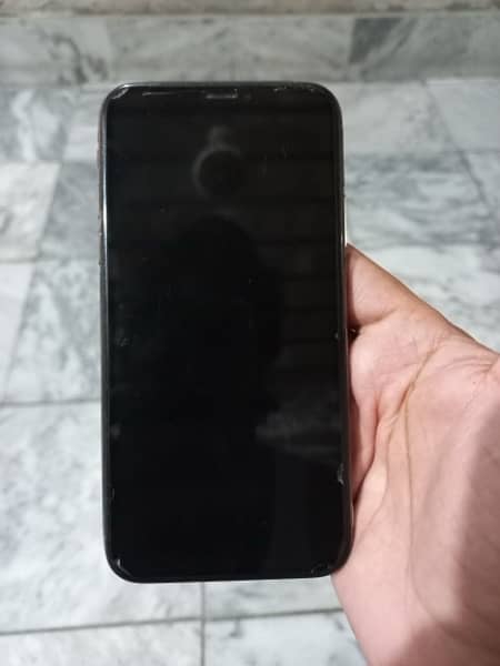Iphone XS in Original Condition PTA Proved 7