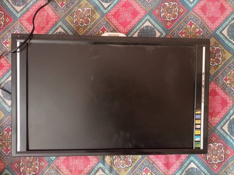 New samsung LCD non used with box available 1