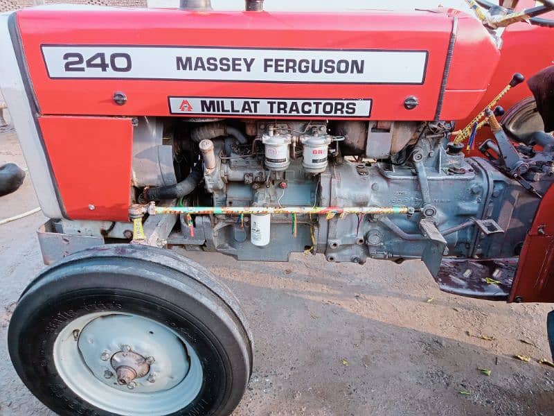 Massey Ferguson 240 4