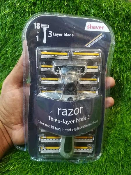imported rasor with 81+1 blades 4