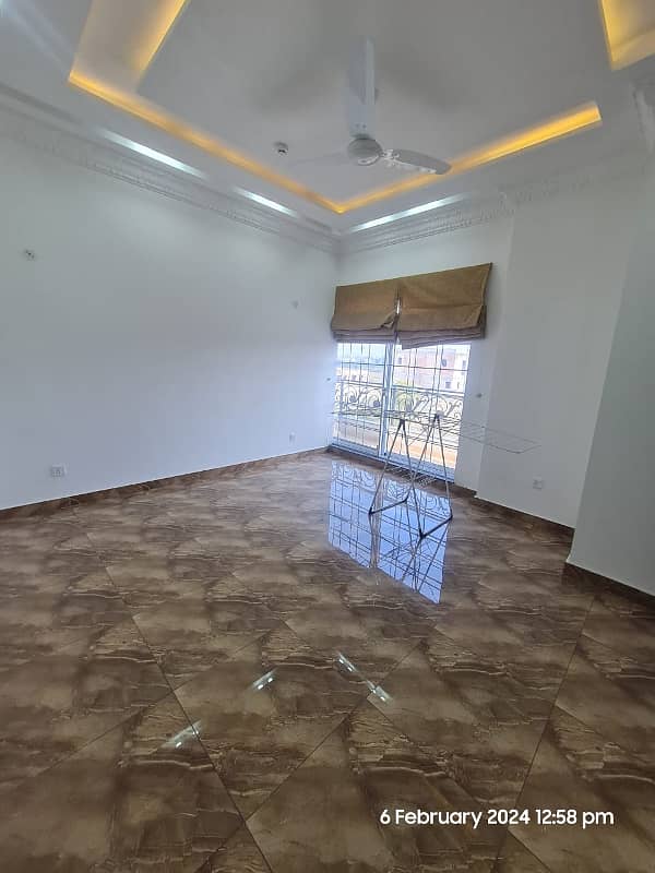 1 Kanal Beautiful Upper Portion For Rent In DHA Phase 7 14
