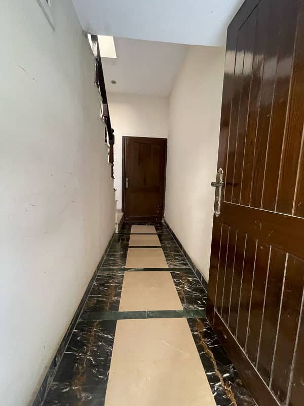 1 Kanal Beautiful Upper Portion For Rent In DHA Phase 7 25