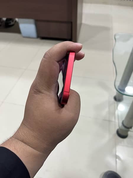 Iphone 12 pta (RED) 5