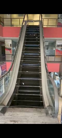 7 sets used escalators width 4 Feet Make Sigma