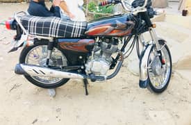 chaina. honda koi bhi bike ho bus saf ho or low price ho