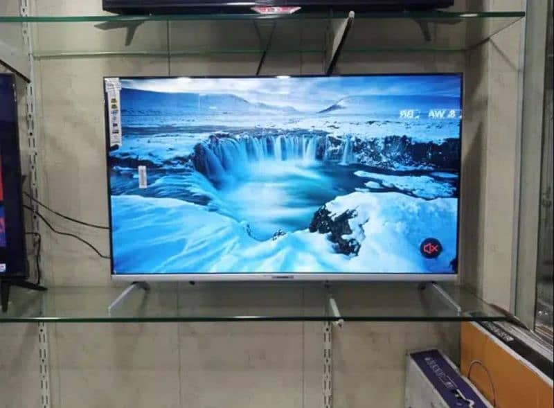 32 InCh Samsung - Smart 8k UHD Led Tv New 3 year warranty 03020482663 0