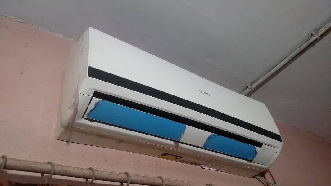 Urgent sell haier AC non inverter 1