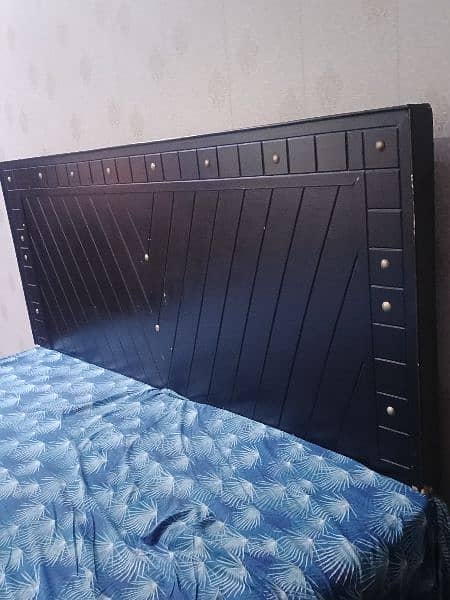 good condition only king size bed for sale 2