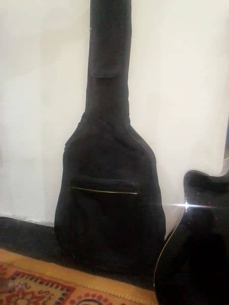 carlos company guitar black colour full size number ' f601kb 3
