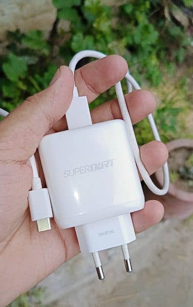 Realme 65w Superdart charger 0