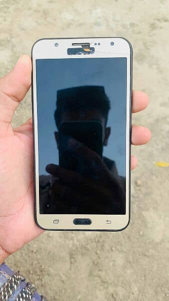 Samsung Galaxy J7 Core 0