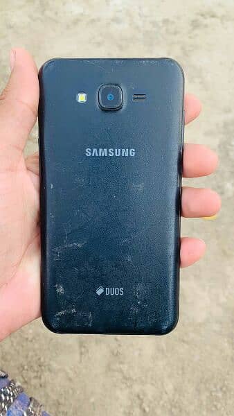 Samsung Galaxy J7 Core 1