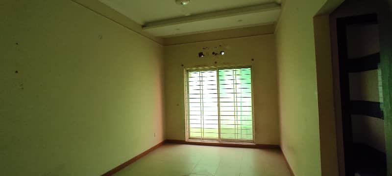 3 Bed 1 Kanal Upper Portion Available For Rent 13
