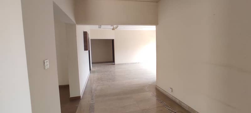 3 Bed 1 Kanal Upper Portion Available For Rent 18