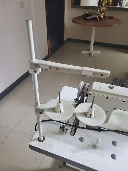 slightly used sewing machine for sale 2