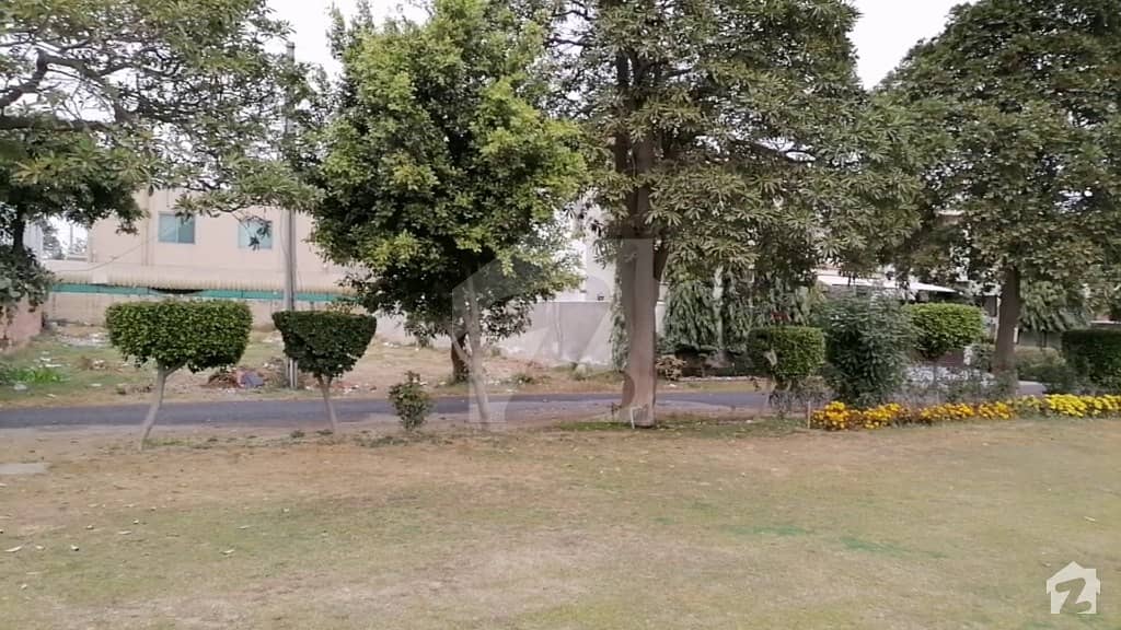 1 Kanal Residential Plot Facing Park For Sale in F Block Sui Gas Housing Society Lahore. 3