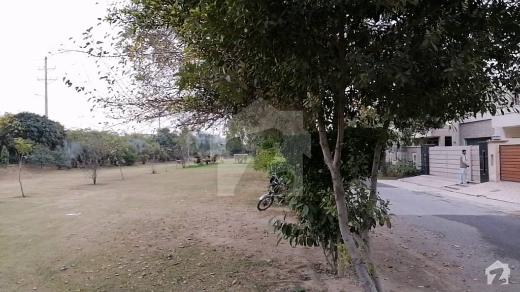 1 Kanal Residential Plot Facing Park For Sale in F Block Sui Gas Housing Society Lahore. 11