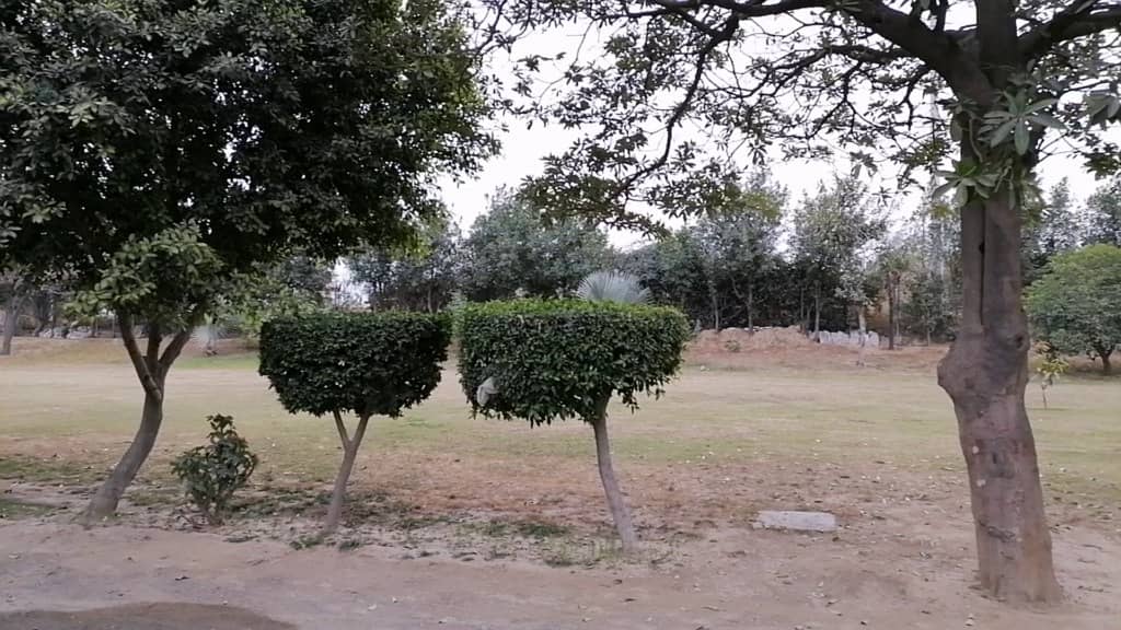 1 Kanal Residential Plot Facing Park For Sale in F Block Sui Gas Housing Society Lahore. 19