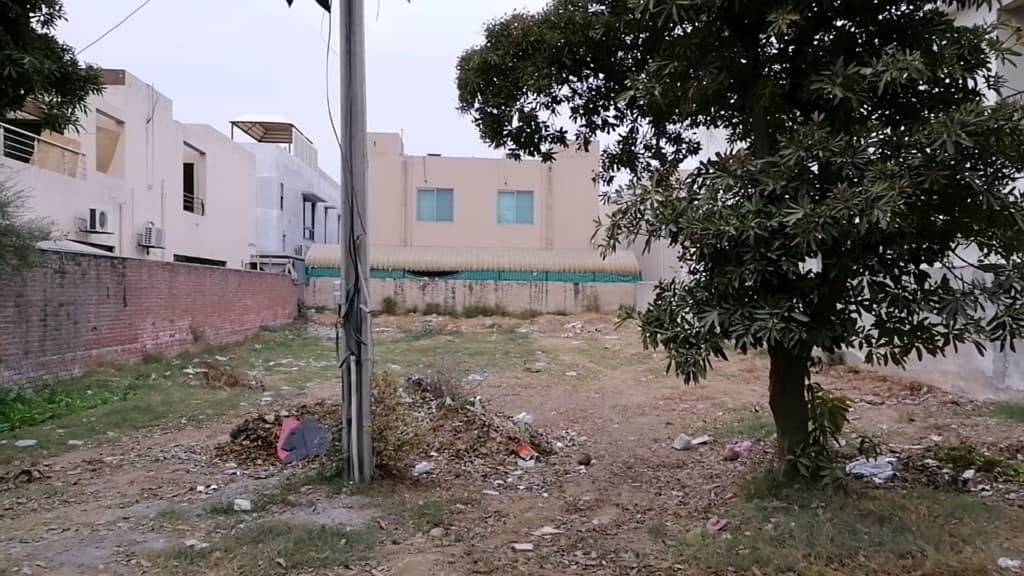 1 Kanal Residential Plot Facing Park For Sale in F Block Sui Gas Housing Society Lahore. 27