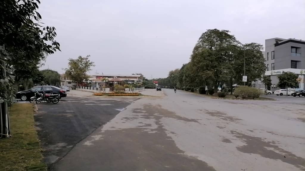 1 Kanal Residential Plot Facing Park For Sale in F Block Sui Gas Housing Society Lahore. 32