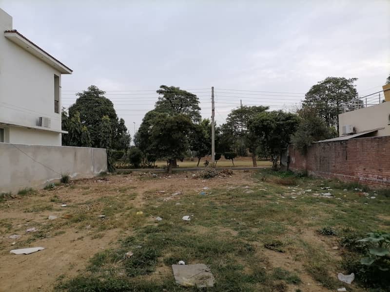 1 Kanal Residential Plot Facing Park For Sale in F Block Sui Gas Housing Society Lahore. 38